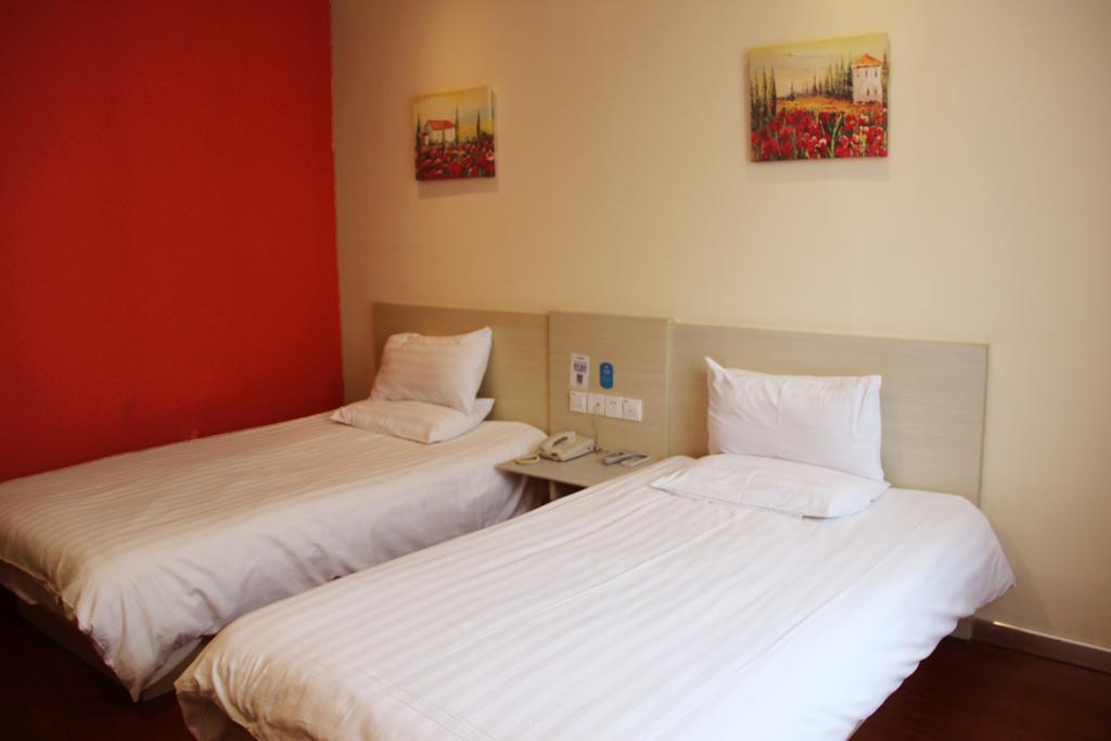 Hanting Express Jinzhou Luoyang Road Central Avenue Bilik gambar